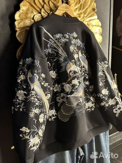 Бомбер с вышивкой 50:60/64