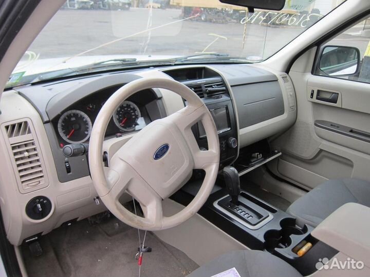 Разбор на запчасти Ford Escape