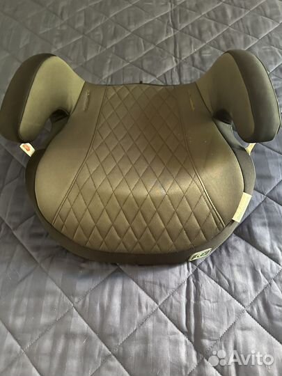 Детское автокресло /бустер 22-36 кг