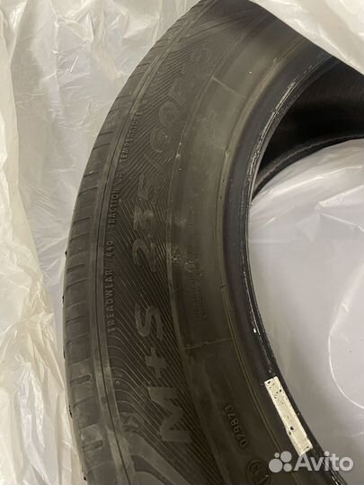 Goodyear Wrangler HP All Weather 235/60 R18