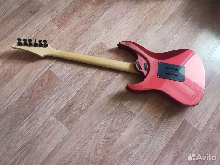 Электрогитара Yamaha Yg 512