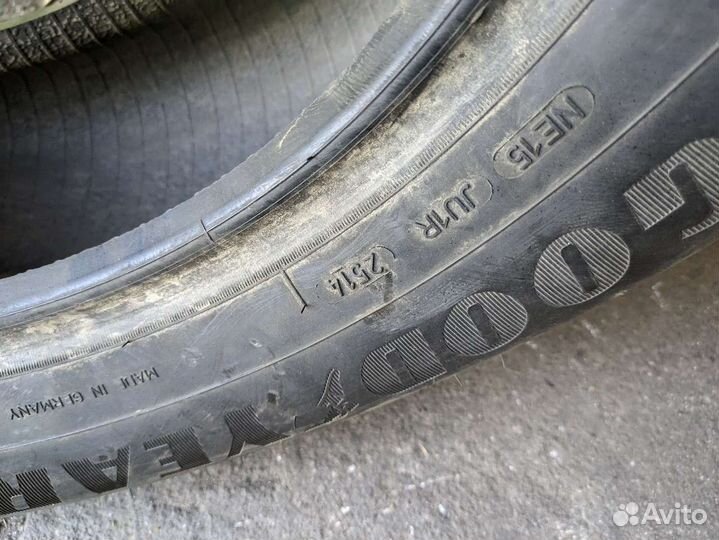Goodyear UltraGrip Ice Arctic SUV 245/65 R17
