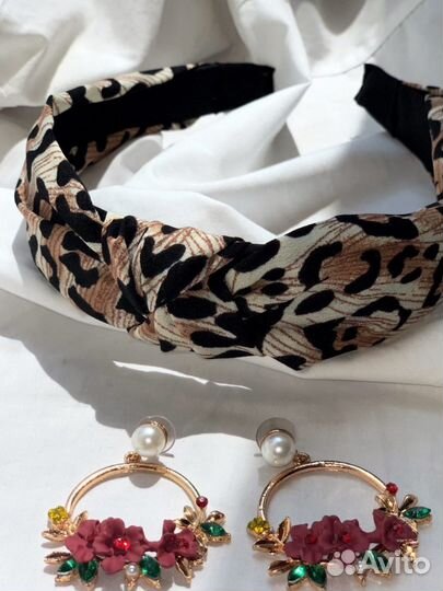 Ободки для волос новые
