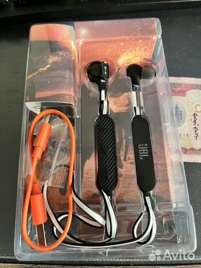 Блютуз (беспроводные) наушники jbl модель C135BT