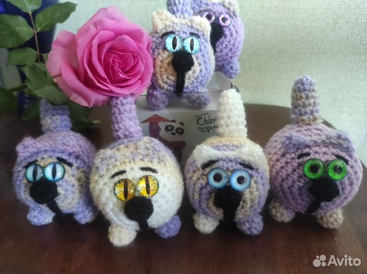 Вязаная игрушка котик