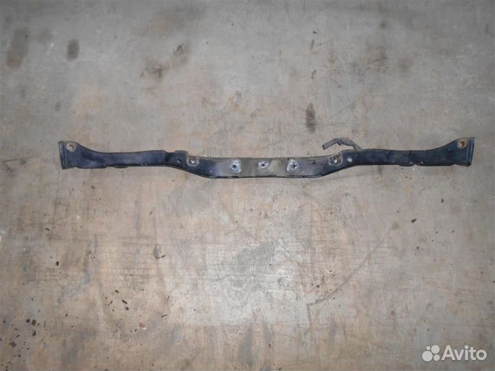 Панель передняя телевизор от Toyota Avensis II 20