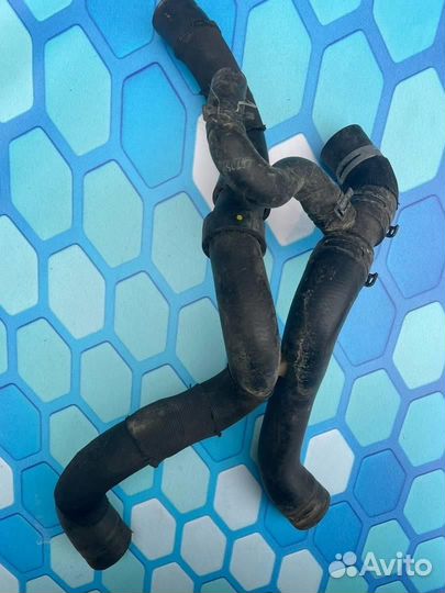 Патрубок охлаждения 1K0121049CA