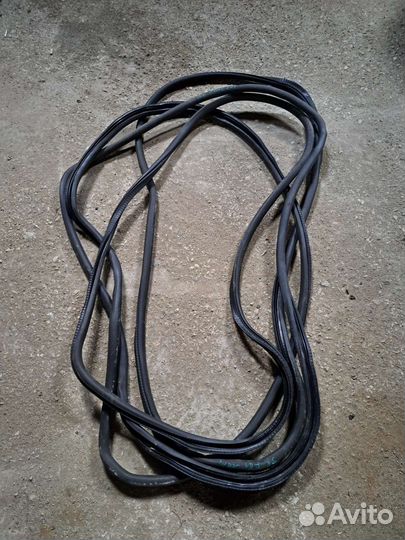 Уплотнитель двери BMW F01