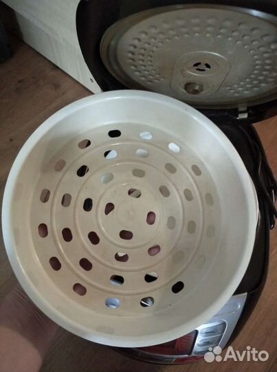 Мультиварка марта б/у