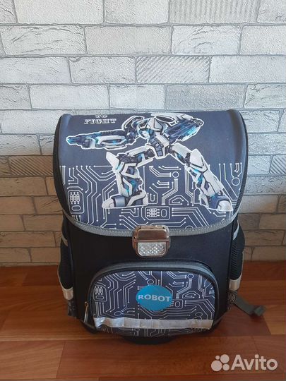 Школьный рюкзак