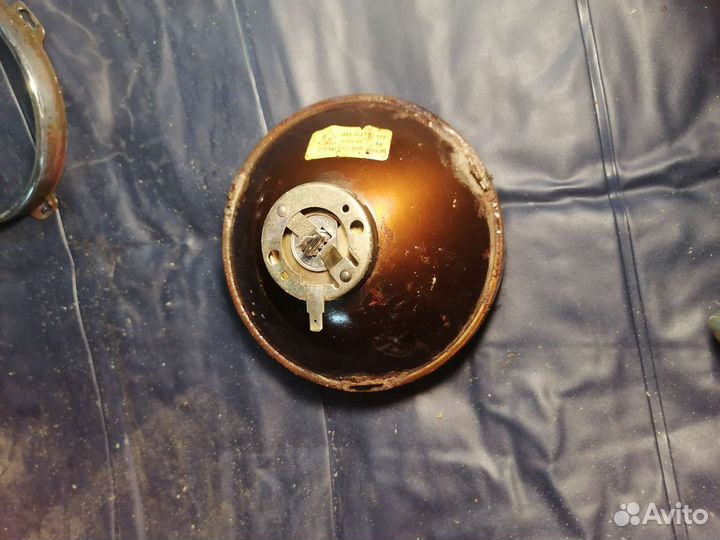 Передняя фара ваз 2106