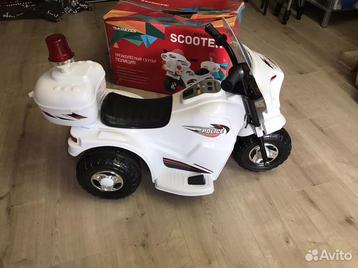 Трёхколёсный электроскутер полиция