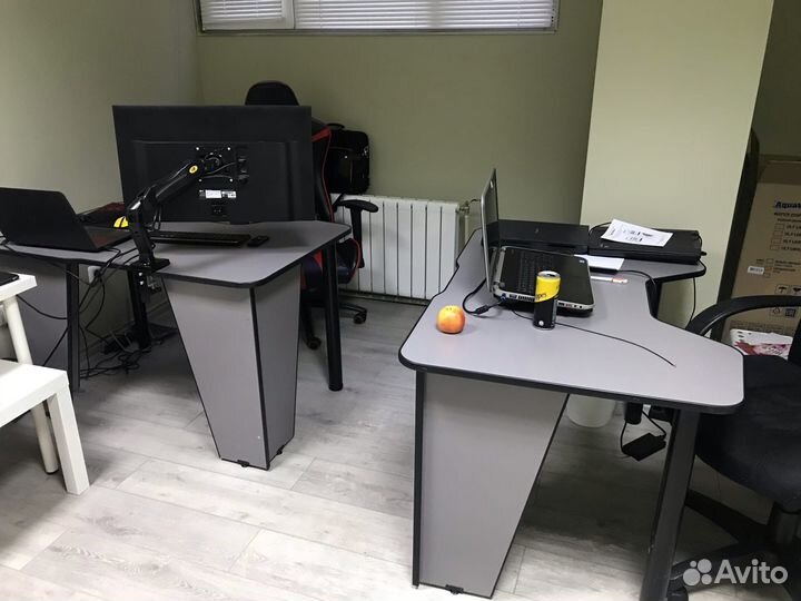 Стол компьютерный игровой Комфорт серый/черный