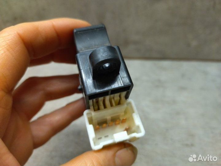 Кнопка стеклоподъемника Nissan Skyline V35 VQ25DD