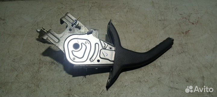 Рычаг стояночного тормоза (Changan CS35)