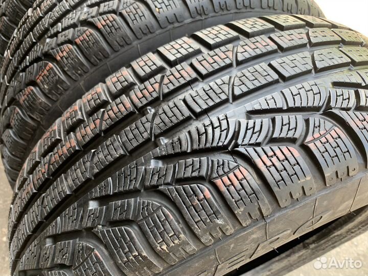 Pirelli Winter Sottozero 210 Serie II 225/60 R17