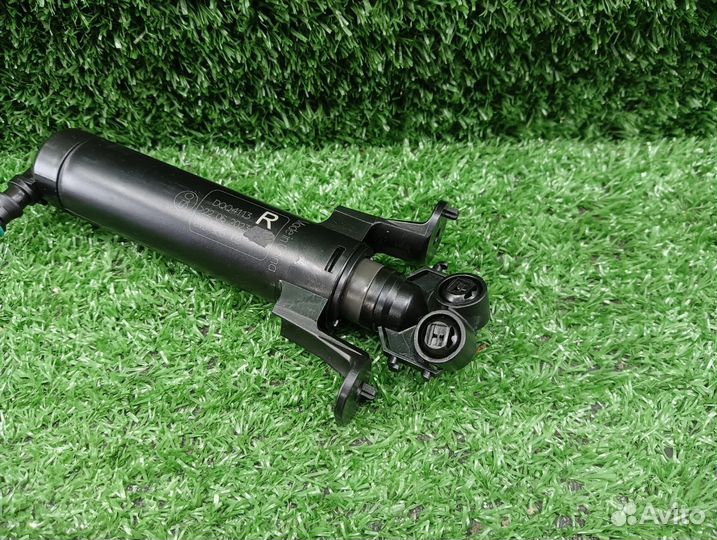 Форсунка омывателя фар передняя правая Audi A3 8V