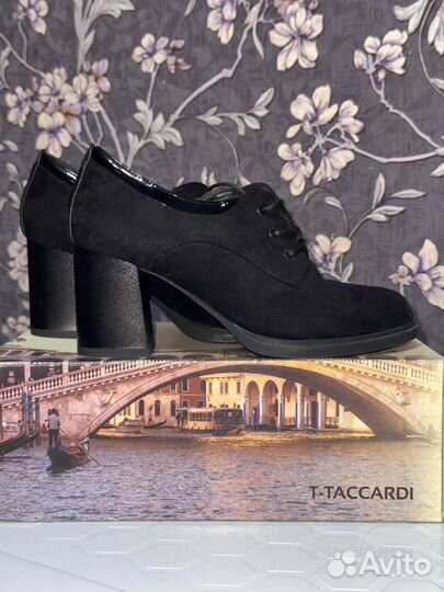 Продаю полуботинки на каблуке