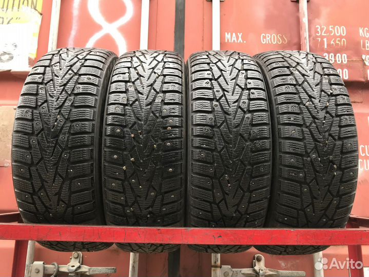 Nokian Tyres Hakkapeliitta 7 SUV 215/65 R16 94E