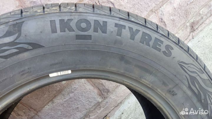 Ikon Tyres Autograph Aqua 3 SUV 215/65 R16 102