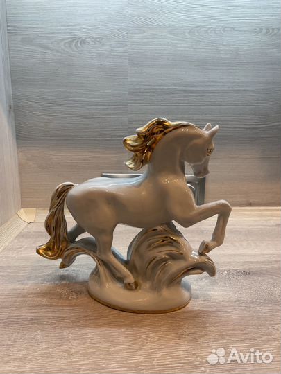 Статуэтка конь лфз