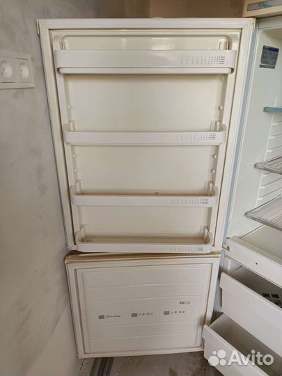 Холодильник бу+ свч печь
