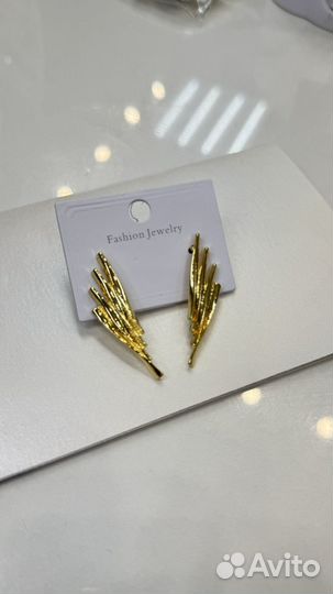 Серьги бижутерия