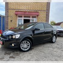 Chevrolet Aveo 1.6 MT, 2014, 122 100 км, с пробегом, цена 865 000 руб.