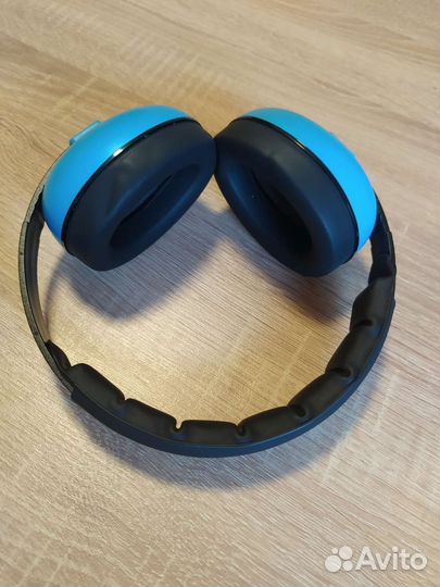 Наушники с шумоподавлением