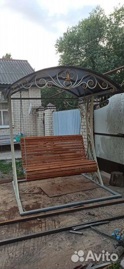 Садовые качели новые
