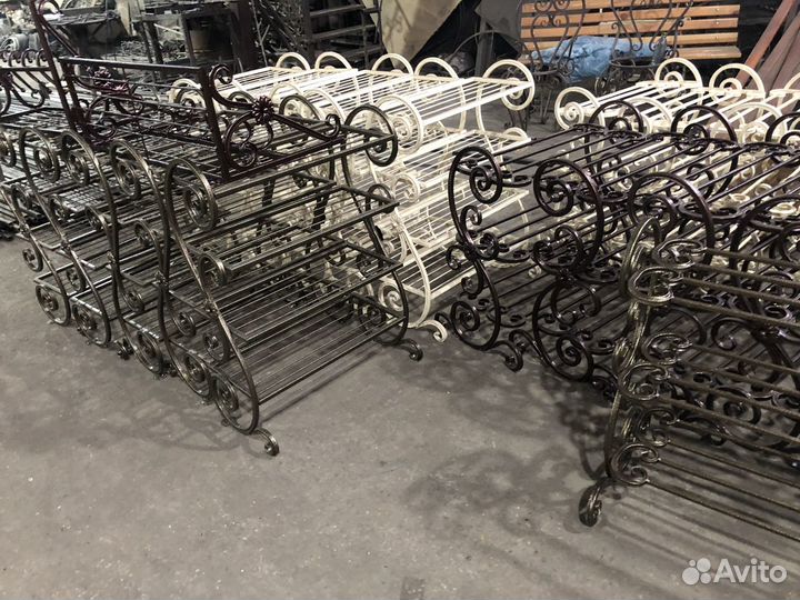 Кованая полка для обуви