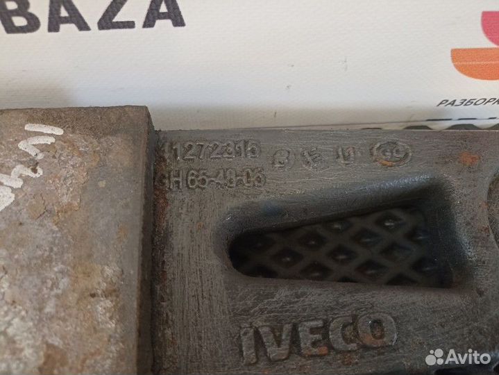 41272315 Кронштейн переднего амортизатора нижний л