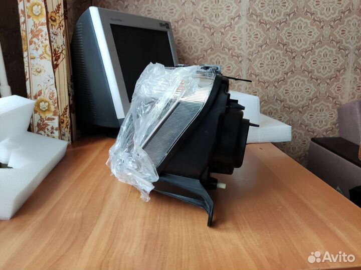 Renault Duster I фара левая