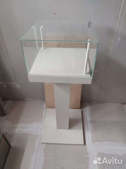 Стол-подставка для украшений с подсветкой Pandora