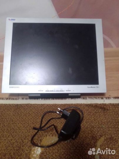 Монитор Samsung