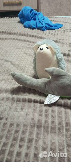 Мягкие игрушки акула и ёж