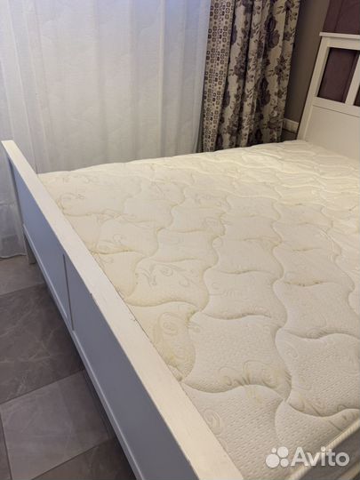 Кровать двухспальная с матрасом бу 160 200