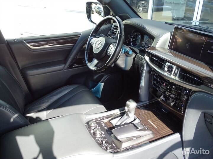 Lexus LX 4.5 AT, 2019, 124 663 км