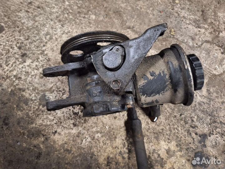 Насос гур toyota carina e