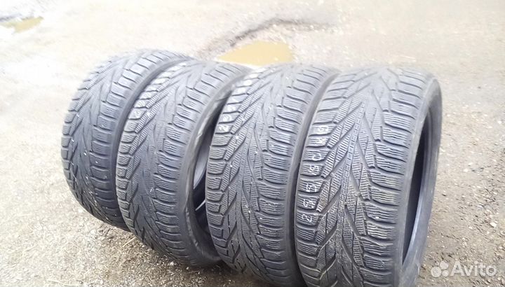 Nokian Tyres Hakkapeliitta R2 SUV 255/50 R19