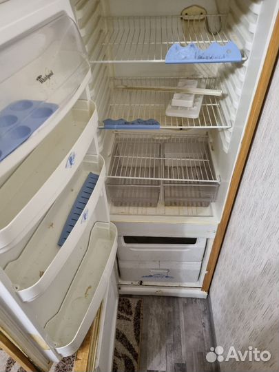 Холодильник бу Whirlpool