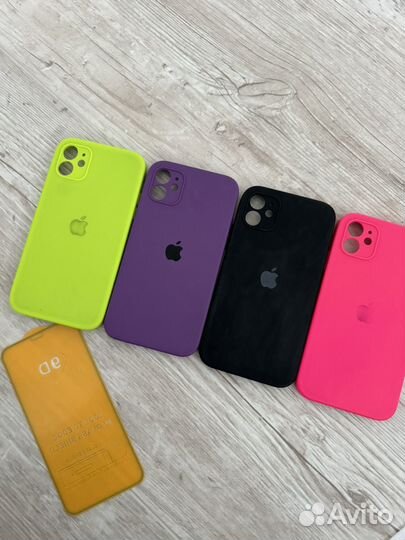 Чехлы на телефон iPhone 11