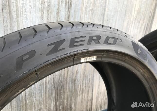 Pirelli P Zero 245/40 R18 93Y