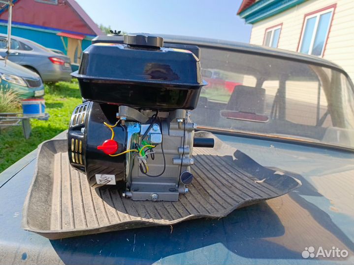 Бензиновый двигатель 7