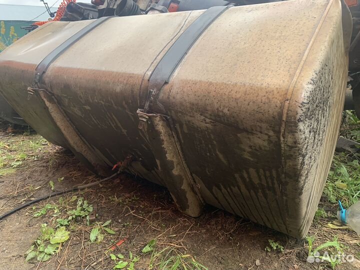 Бак топливный Мерседес Актрос 550л