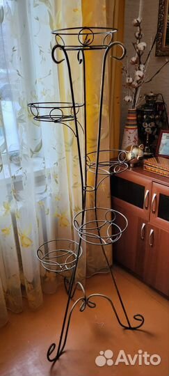 Подставка для цветов напольная металлическая