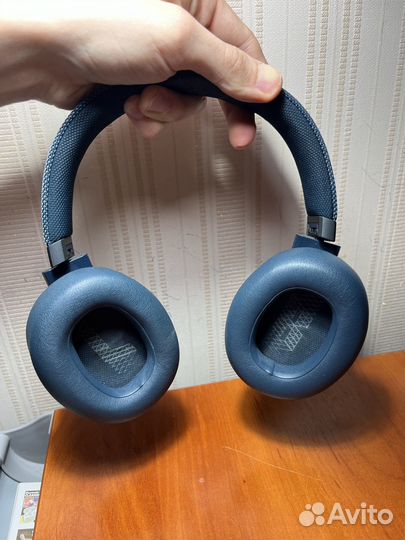 Беспроводные наушники jbl live650btnc