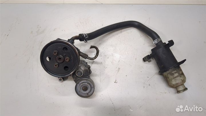 Гур Jeep Liberty, 2004