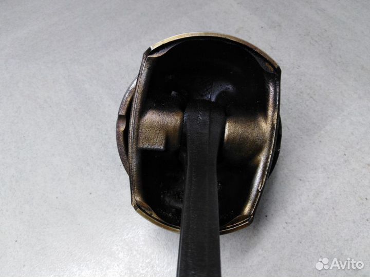 Поршень с шатуном Мерседес