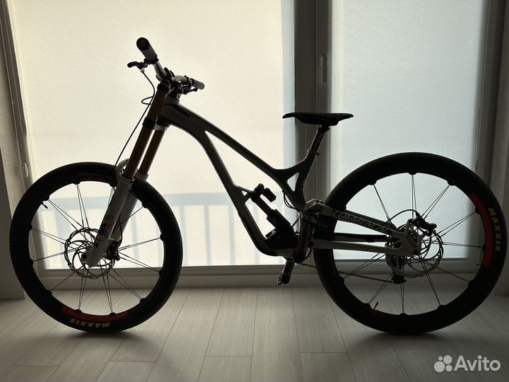 Commencal supreme DH